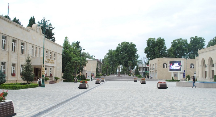 Residents of frontline settlements return to their normal lives