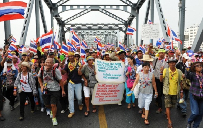 Thai army blocks anti-corruption protest, detains activists