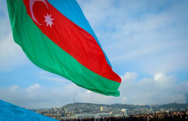 L’Azerbaïdjan et la Grande-Bretagne signent un plan de coopération militaire