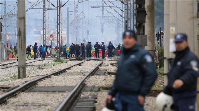 Macedonia: More than 11,000 migrants sent back to Greece