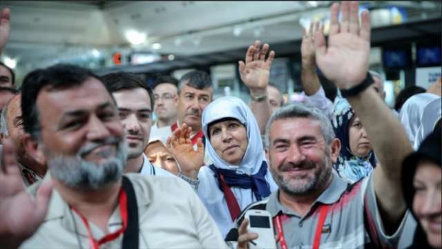 انطلاق أول قافلة من الحجاج الأتراك في إسطنبول إلى السعودية