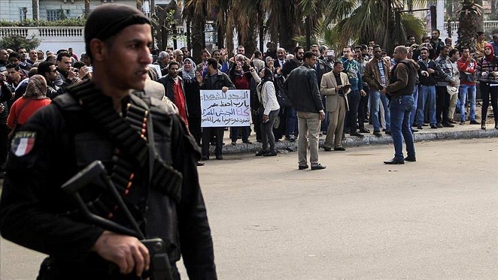Egypt sentences 10 people to death for Qaeda links