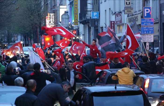 Turkish expats celebrate 'Yes' win across the world