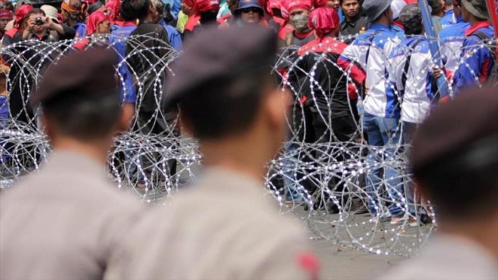 Protesters demand Indonesian president resign