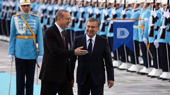 Erdogan reçoit le Président ouzbèke Mirziyoyev