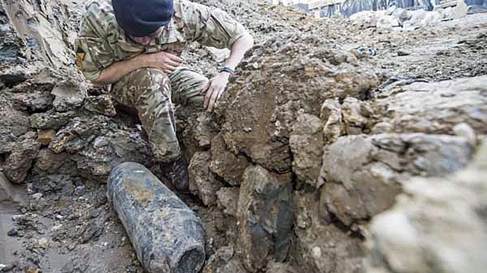 Hundreds evacuated over unexploded World War II bomb