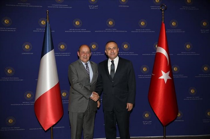 Turquie-France: Cavusoglu et Le Drian ont discuté de la sécurité régionale