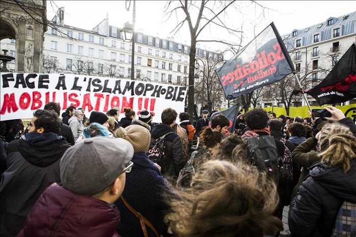 France: Une campagne publique contre le racisme, l`islamophobie et l`antisémitisme