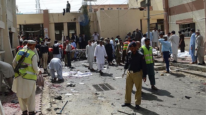 16 people killed in 2 suicide attacks in NW Pakistan