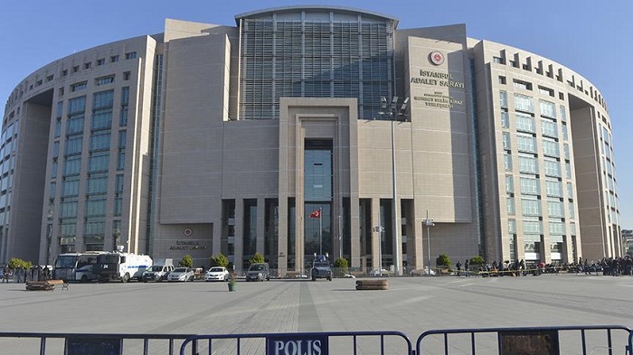 Police raid Istanbul courts under FETO probe 