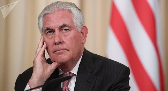 Trump le encarga a Tillerson restaurar las relaciones con Rusia