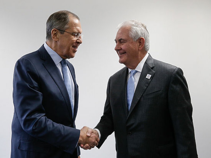 Tillerson Lavrova zəng edib