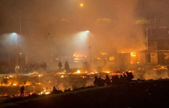 Un camp de migrants détruit par un incendie