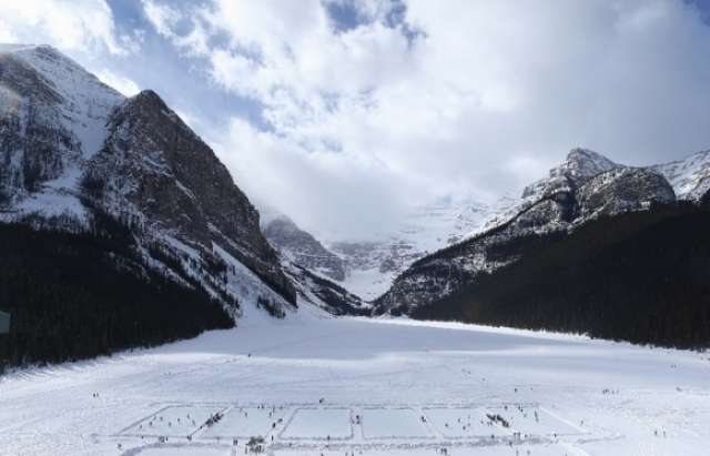 Canada: deux disparus dans une avalanche