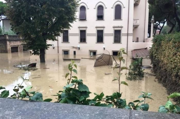 Des inondations font cinq morts en Toscane