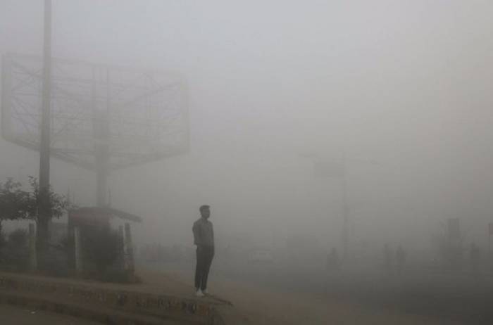 Inde: De l'eau sur New Delhi pour combattre le smog