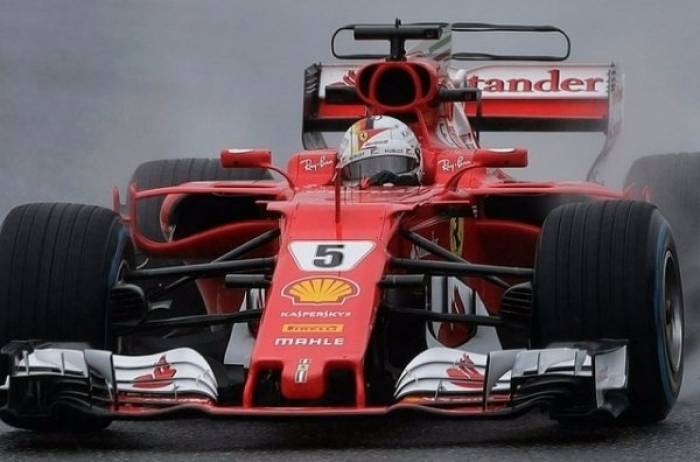 Vettel devant Hamilton aux essais libres