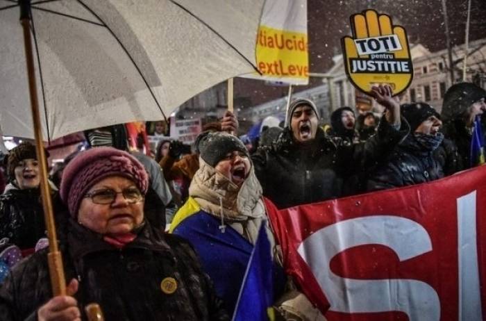 30'000 Roumains dans la rue contre la corruption