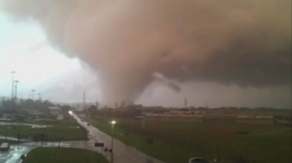 Une tornade de cinq minutes surprend les habitants d`une commune espagnole