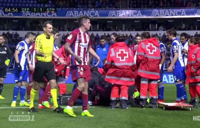 Atlético rettet Punkt in La Coruna - Torres  schwer am Kopf verletzt