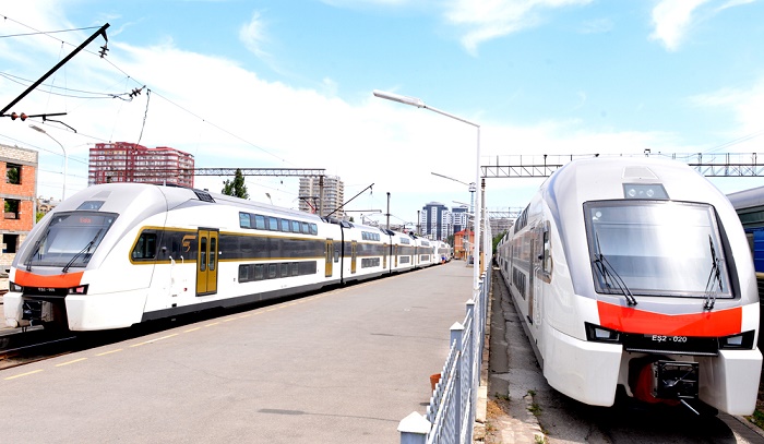 New Stadler electric trains delivered to Baku