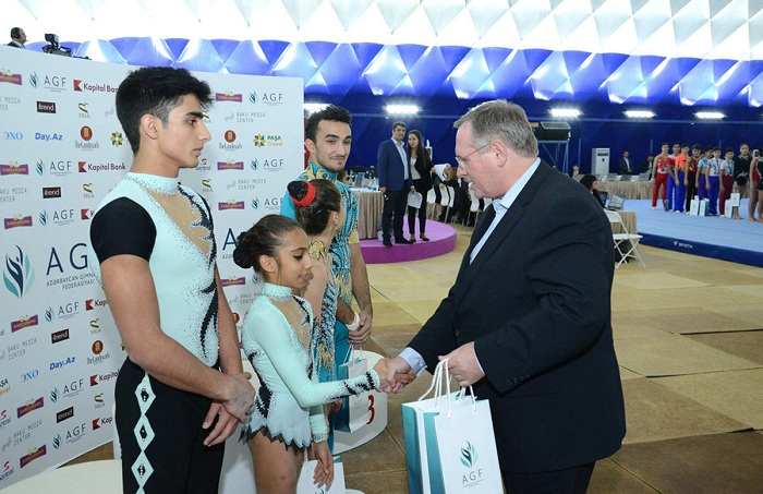 Baku acrobatic gymnastics championship ends, winners named