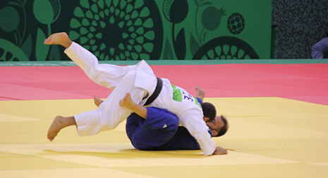 Azerbaijani judoka advances to 1/4 finals at Baku 2015