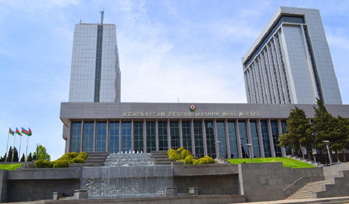 Azerbaijani parliament passes bill on special funding of investment projects