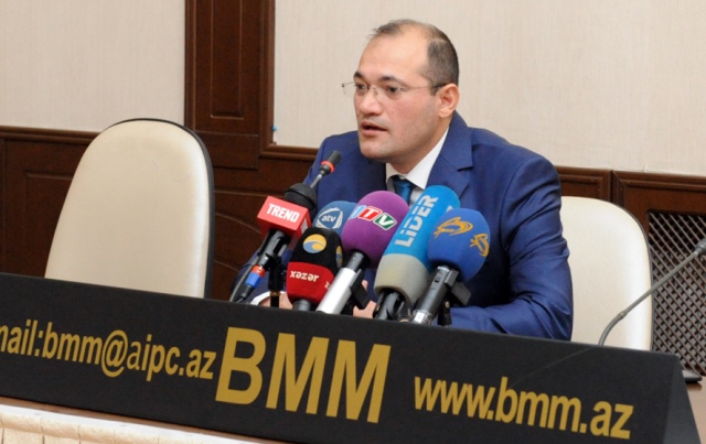 Daha 5 cəbhəçi Razi Nurullayevin tərəfinə keçdi