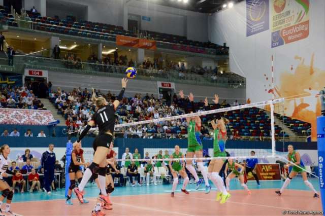 Azerbaijani women’s volleyball team makes it to CEV championship quarterfinals 
