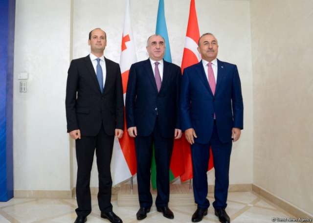 Azerbaijani, Turkish, Georgian FMs to sign 2 documents in Baku