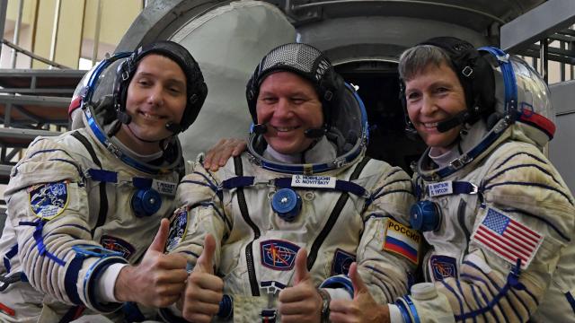 Trois astronautes dont un Français prêts à s`envoler pour l`ISS