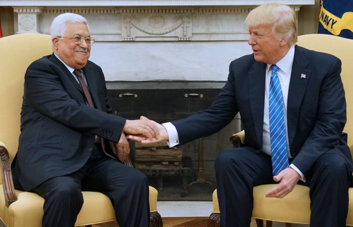 Donald Trump accueille Mahmoud Abbas