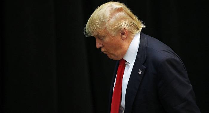 Affaire russe: Trump nomme un avocat