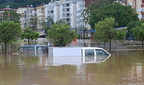 Flood, landslides `kill 8 people` in northeastern Turkey