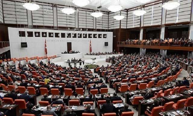 Turkish parliament ratifies motion on Iraq, Syria