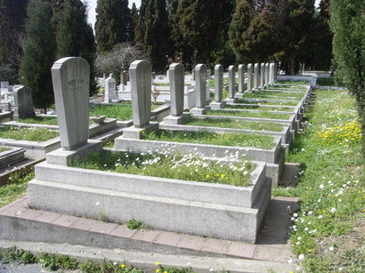 `Qəbirlərin biri oradan çıxır, biri buradan`-deputatdan təklif