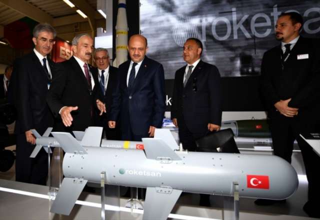 وزير الدفاع التركي: رغبة كبرى شركات الصناعات الدفاعية بالتعاون مع بلادنا “دليل نجاح”