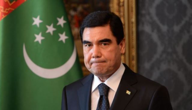 Turkmenistán también   cambia su constitución