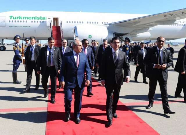 Turkmen president arrives in Azerbaijan for official visit - PHOTOS