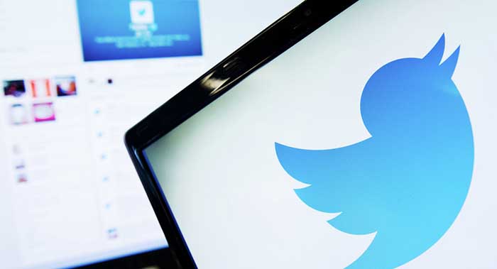 Twitter goes on and off: popular social network hit by gremlins  