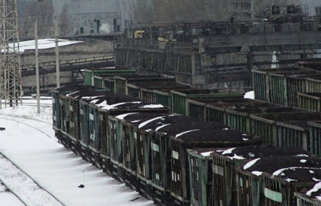 Donetsk y Lugansk advierten que dejarán de suministrar carbón a Kiev si continúa bloqueo