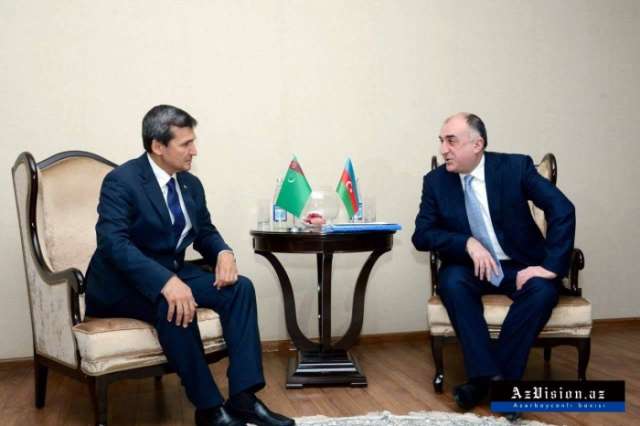 يلتقي مامادياروف مع زميله التركماني - صورة