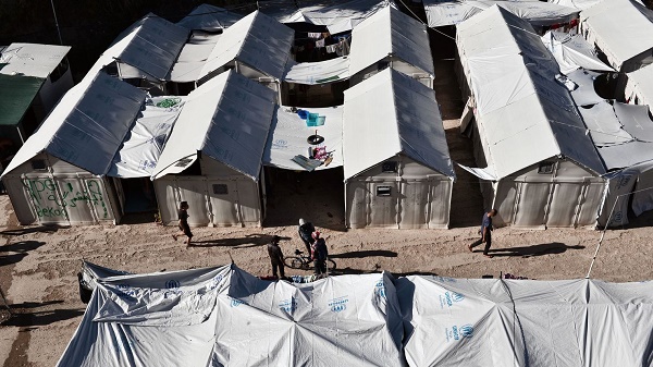 Grèce: deuxième nuit de tension dans le camp migratoire de Chios