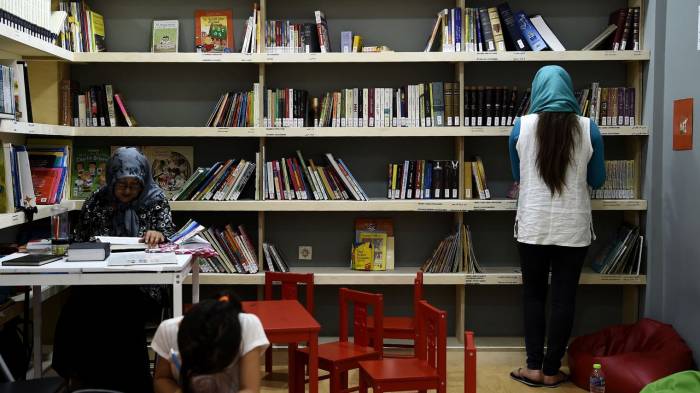 En Grèce, des bibliothèques pour étancher la soif de lecture des réfugiés