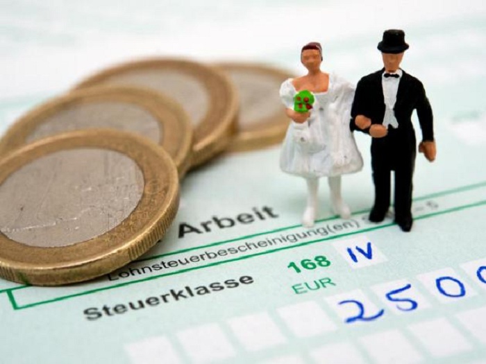 Wie sich bei Paaren die Wahl der Steuerklassen auswirkt