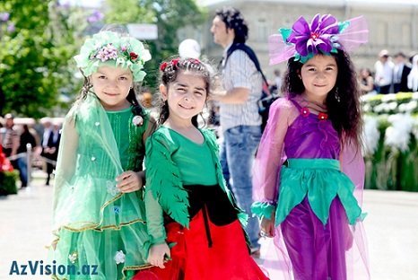 Gül bayramındakı gül balalar - FOTOSESSİYA