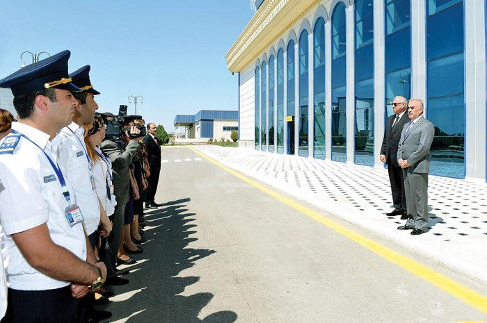 Vasif Talıbov aeroportda açılış etdi- Foto