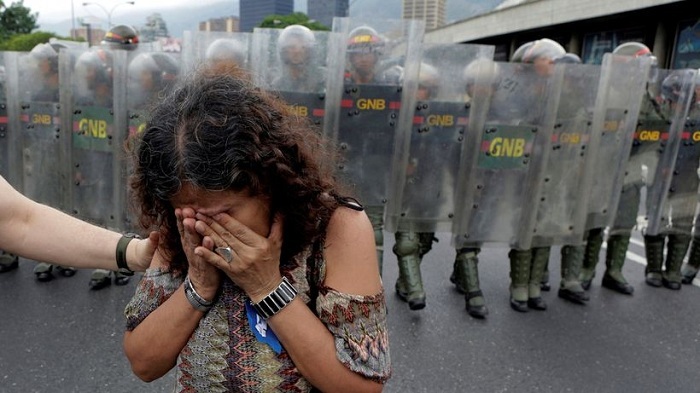Opposition nimmt erste Hürde zur Abwahl Maduros