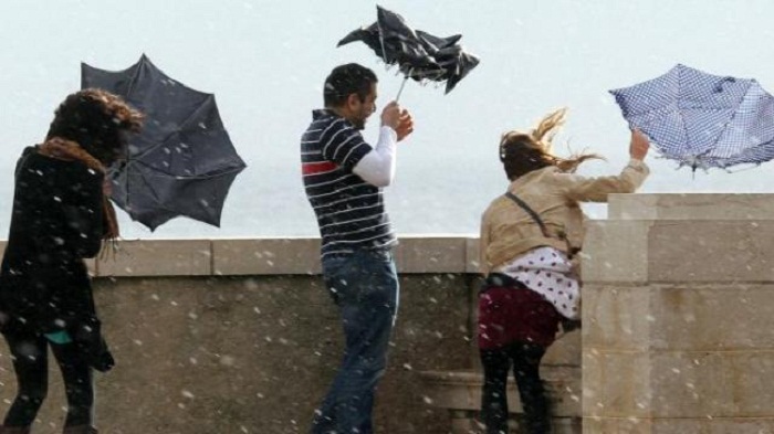 Corse: fermetures d`aéroports à cause du vent